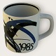 Moster Olga - Antik og Design presents: Royal CopenhagenLarge annual mug1985*DKK 175