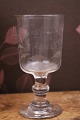 K&Co. presents: Old French souvenir wine glass with engraved writing and decorations "Souvenir De La Feté"