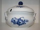 Blue Flower Braided
Very large soup tureen from 1923-1928