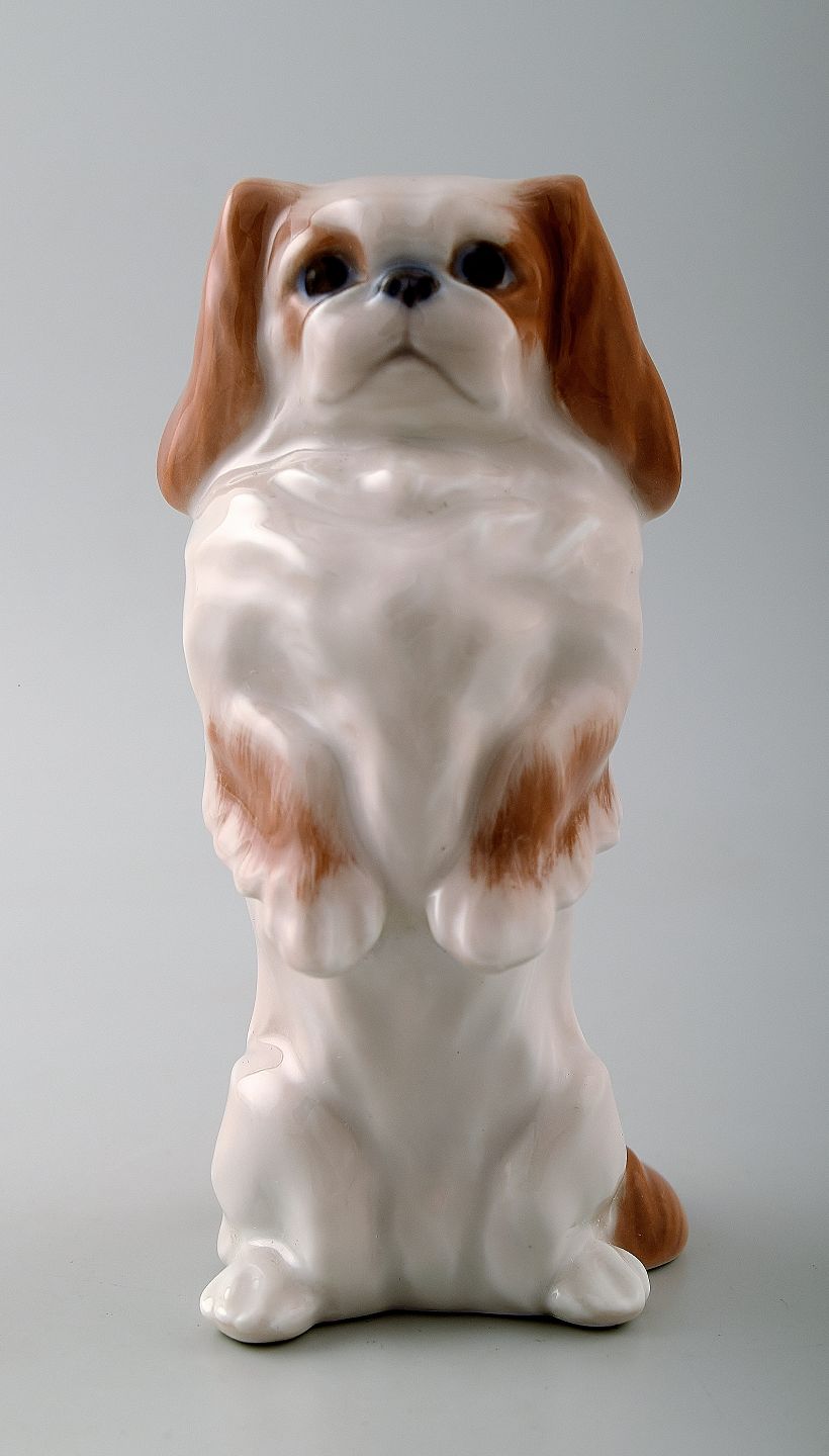 royal doulton pekingese dog