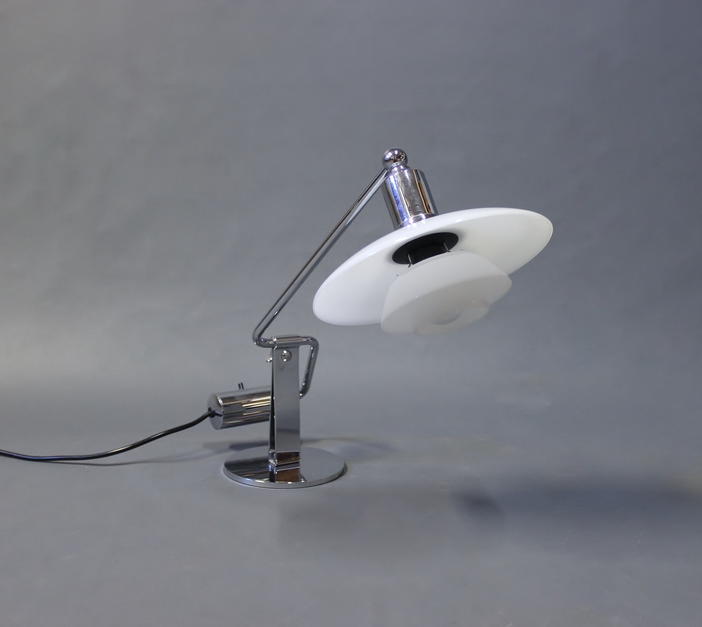 Poul Henningsen, Lampe de table mod. PH Piano (1938)