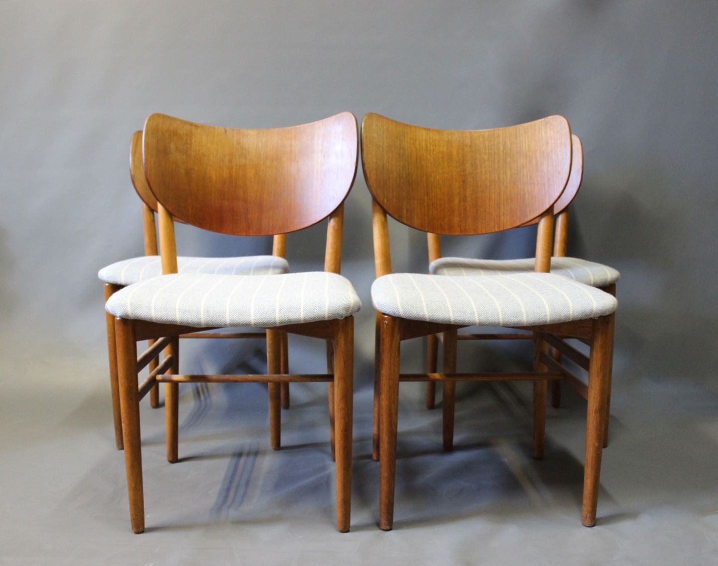 WorldAntique.net - A set of 4 dining room chairs designed by Nils