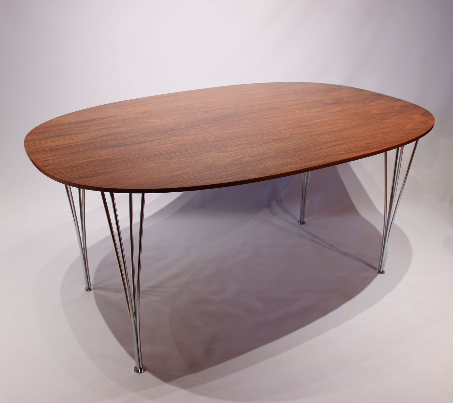 WorldAntique.net - Super Ellipse Table in Rosewood by Piet Hein, Arne Jacobsen and Mathsson. * 5000m2