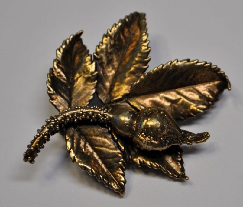 WorldAntique Brooch gold plated sterling silver Flora