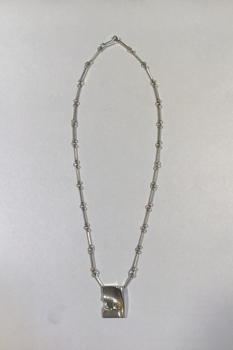 WorldAntique.net - Sterling Necklace "Beira"