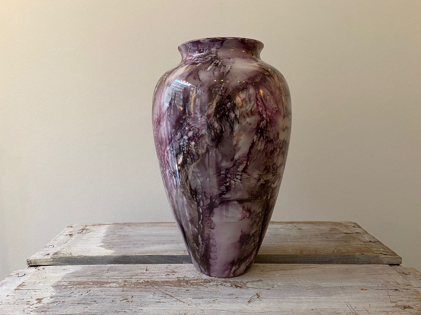 WorldAntique.net Purple Art Deco vase from Arabia, Finland with marble effect