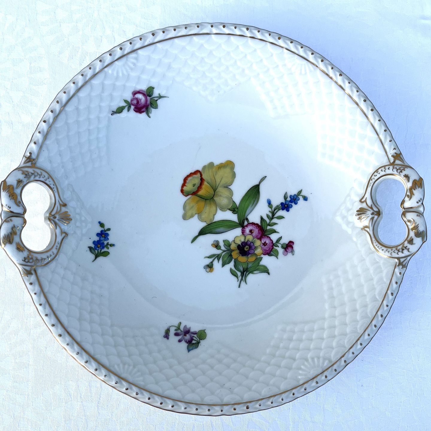 WorldAntique Bing Grondahl Saxon Flower Dish With Handles worldantique-bing-grondahl-saxon-flower-dish-with-handles