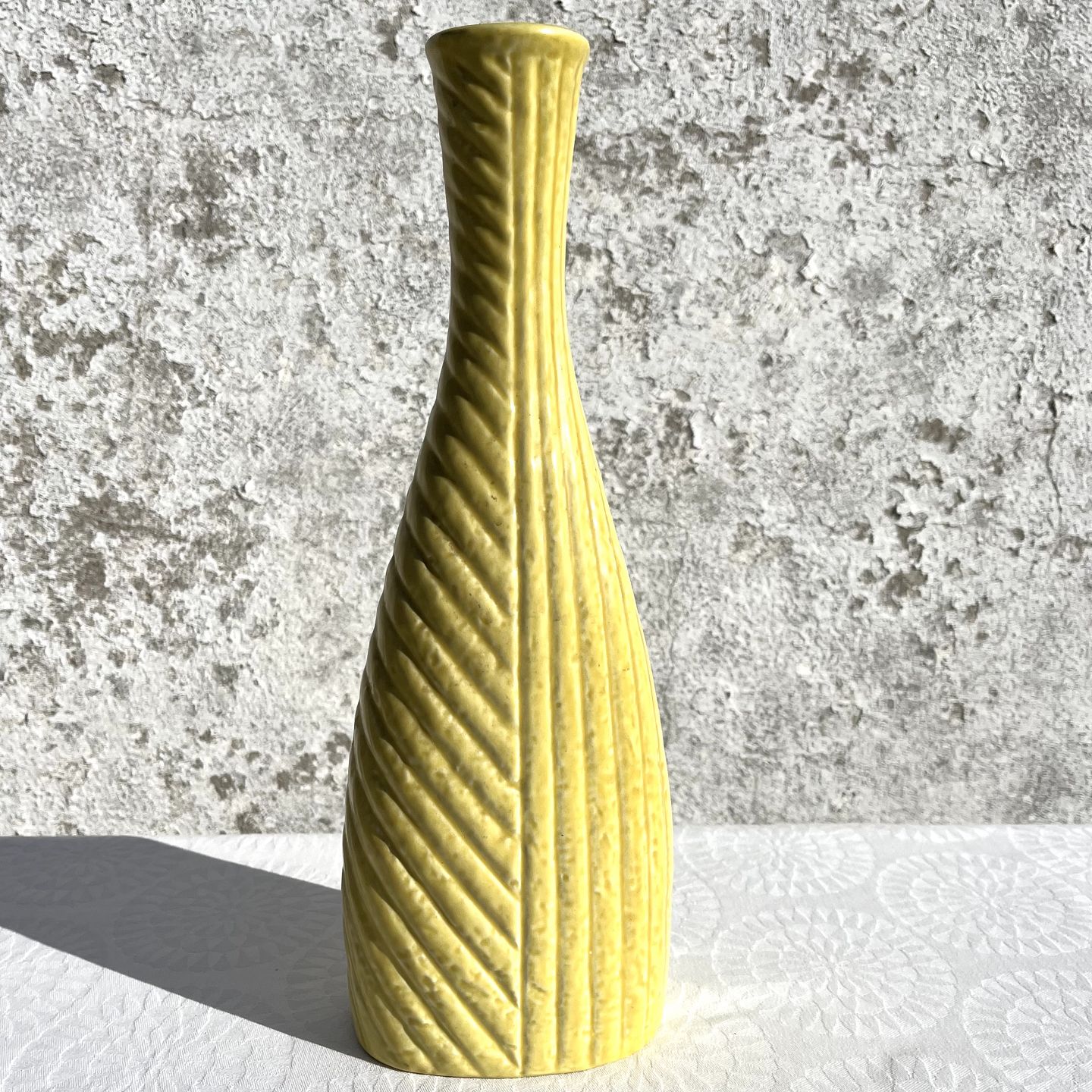 Moster Olga Antik & Design - Rörstrand Yellow retro vase * *DKK - Rörstrand * Yellow retro vase * *DKK 800