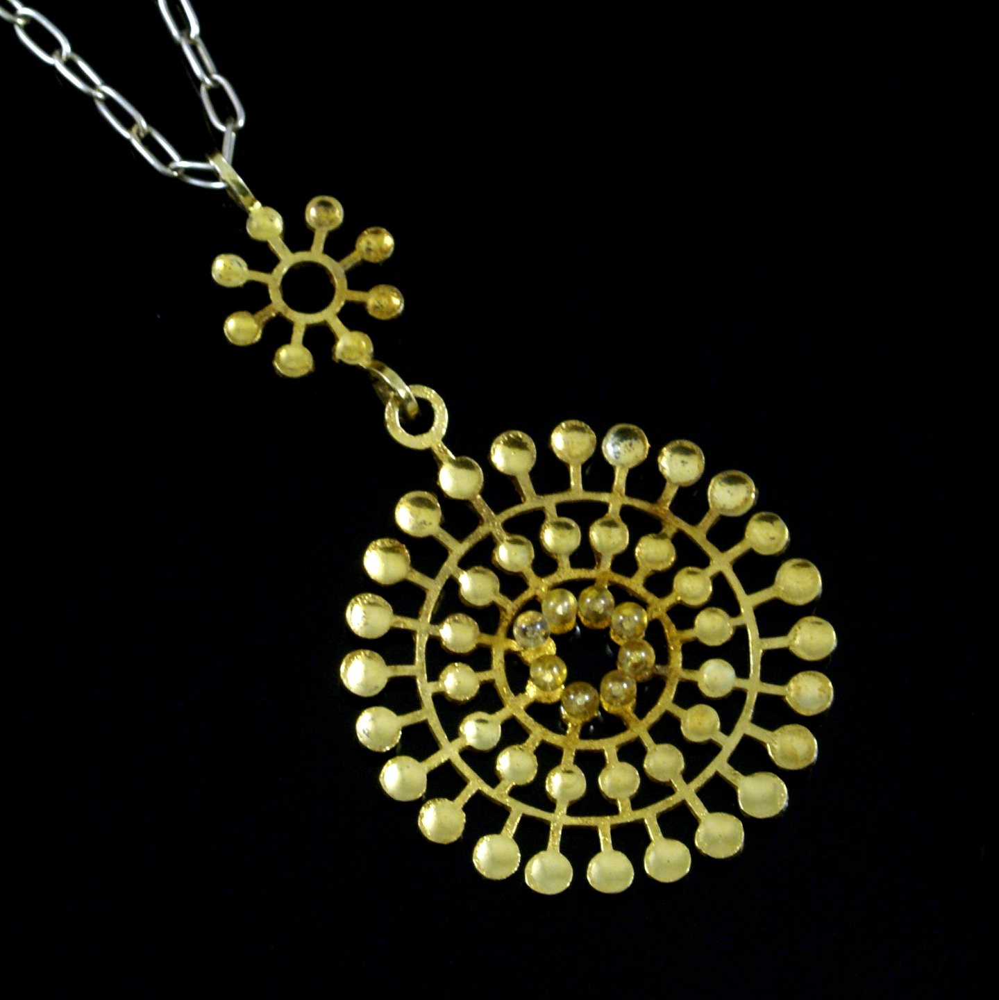 WorldAntique.net - Bent Exner (1932-2006). Sterling Silver Pendant Necklace with small acrylic glass balls.