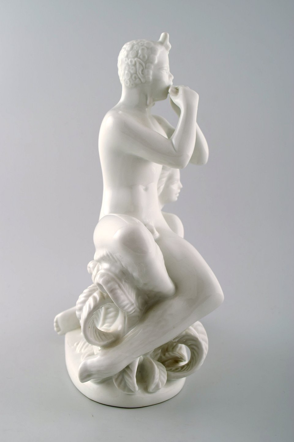 medarbejder Når som helst liberal WorldAntique.net - Harald Salomon for Rörstrand, white glazed porcelain Art  Deco figure of a naked woman and flute-play