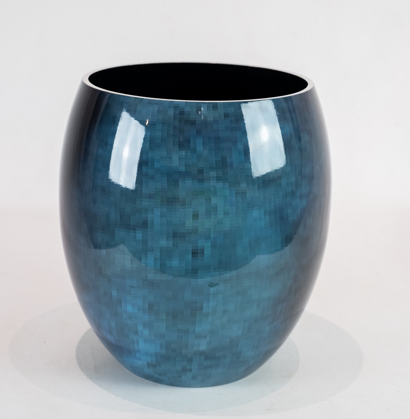 Stockholm Horizon vase with blue color and stainless steel by * 5000 - Antik & Design
