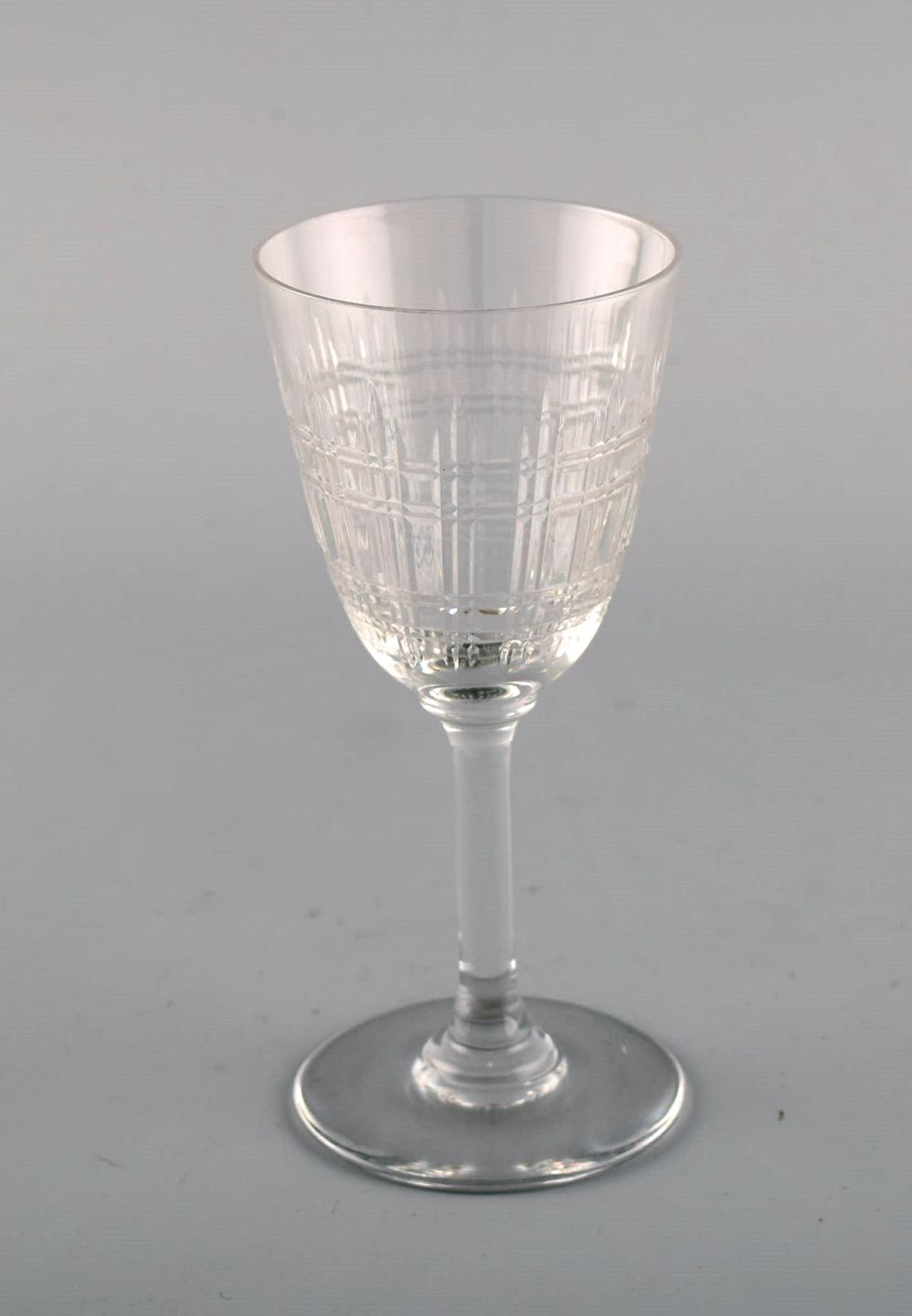 Eight Art Deco French crystal wine glasses Circa 1930/40s