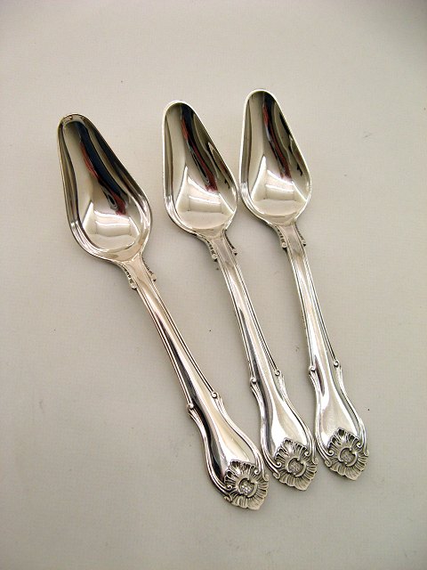 Rococo greape fruit spoons