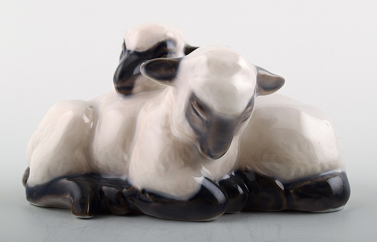 Porcelain figurine of two lambs
Royal Copenhagen number 2769.