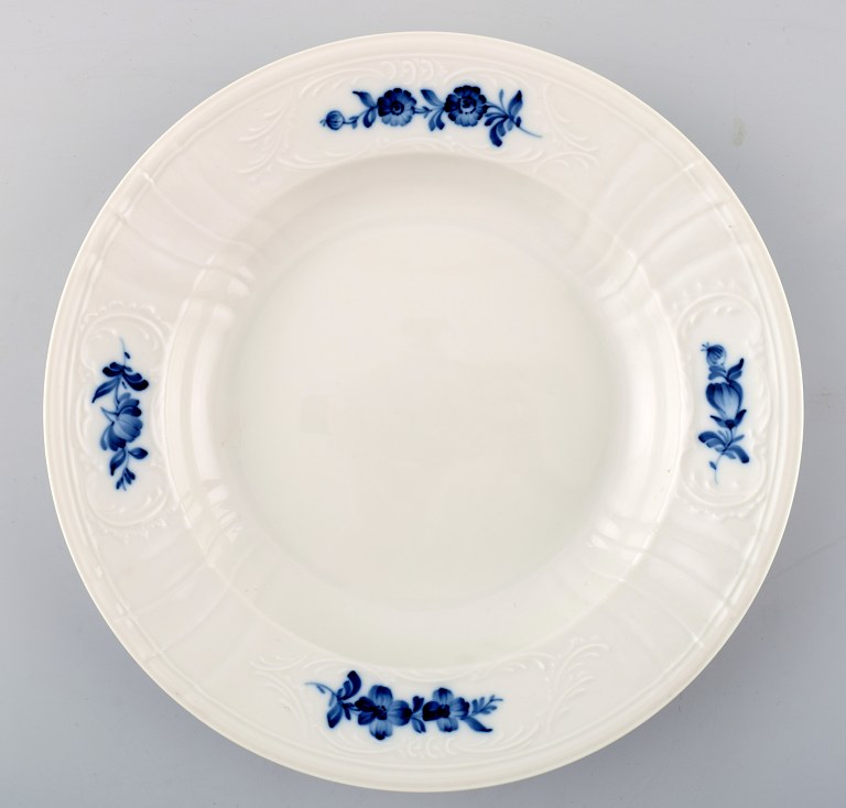 Royal Copenhagen Blue Flower Juliane Marie, soup plates, 7 plates on stock.
Decoration number 10/12058.