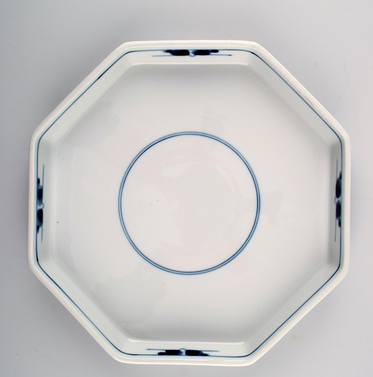 Royal Copenhagen Gemina, dish (41/14631) Gertrud Vasegaard.
