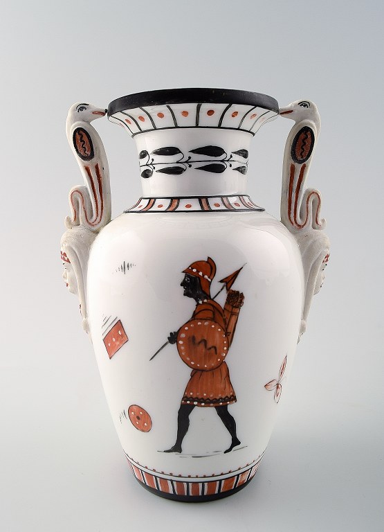 Sjælden Royal Copenhagen vase i egyptisk stil.
