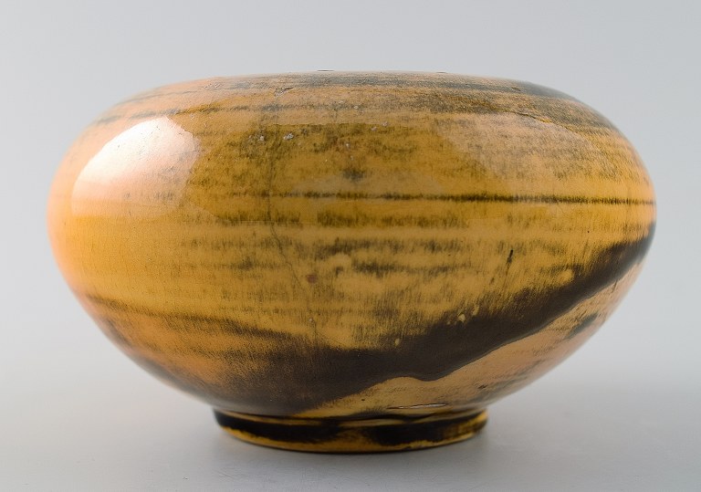 Kähler, HAK, Svend Hammershoi, glazed stoneware vase.
