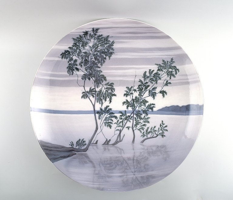 Large unique Royal Copenhagen dish/platter by Stephan Ussing.
