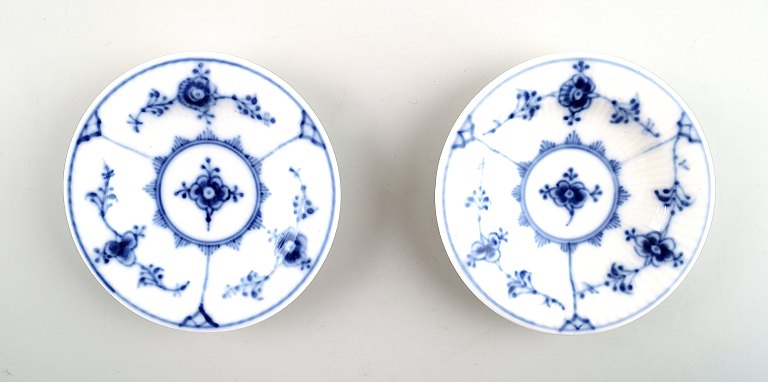 2 Royal Copenhagen Blue fluted No. 1/4
Butter pads.