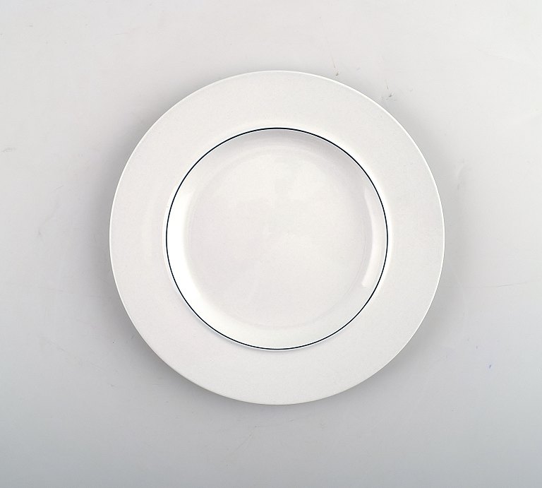 Royal Copenhagen/Aluminia Blue Line 18 cake plates.
