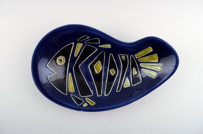 Carl-Harry Stalhane for Rorstrand, large ceramic bowl decorated with a fish. 
60s.