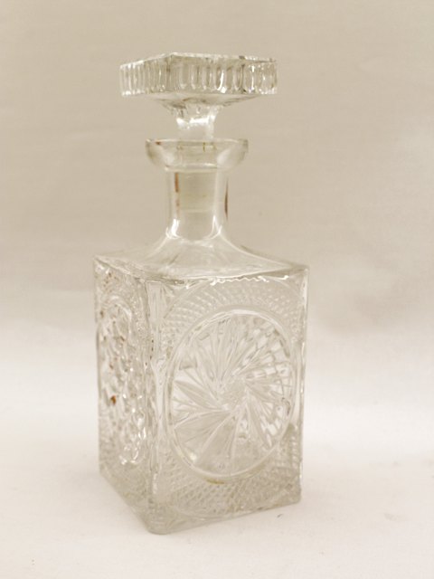 Square whiskey decanter