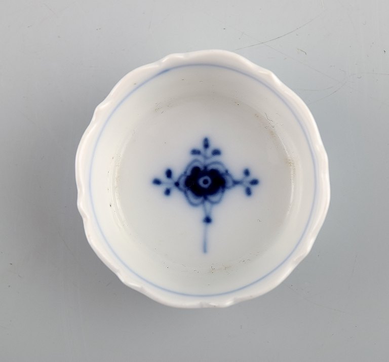 Salt cellar, 1/199, Blue Fluted plain, Royal Copenhagen.
