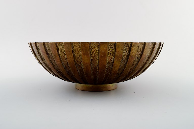 Large Tinos art deco bowl in bronze.