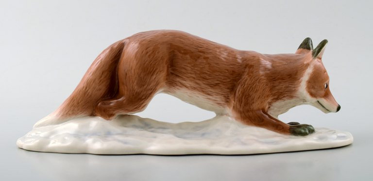 Rare Royal Copenhagen figure, Fox.
Design: Harald Wiberg.