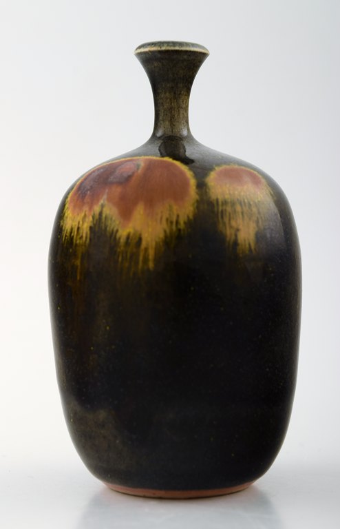 Rolf Palm, Mölle, unique art pottery vase. Swedish design 80s.