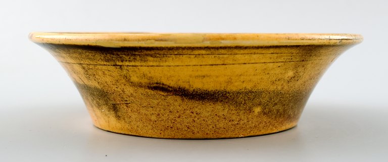 Kähler, Denmark, Svend Hammershoi, glazed stoneware bowl.
