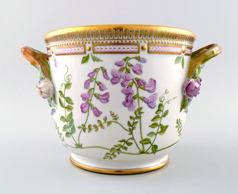 Royal Copenhagen "Flora Danica" porcelain large wine cooler decorated in colours 
and gold with flowers. 
Number 20/3571.