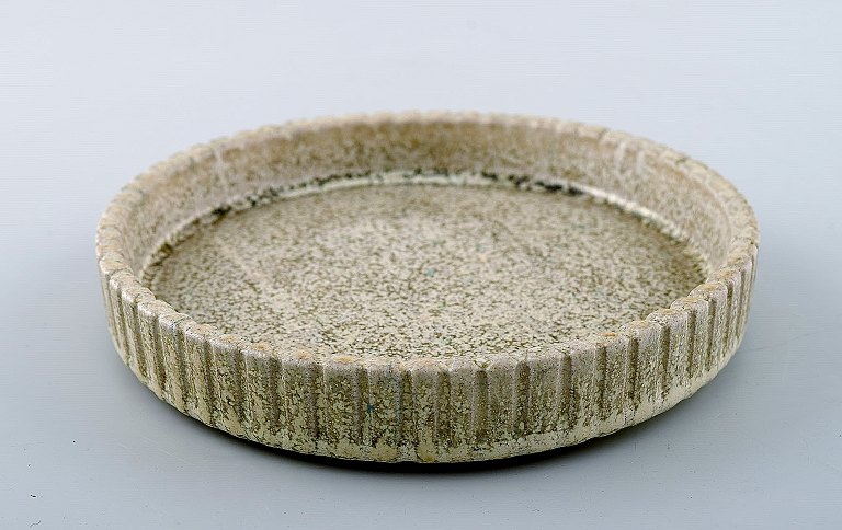 Arne Bang. Dish in art pottery. Eggshell glaze.
