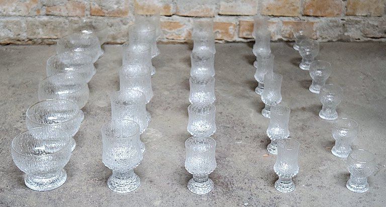 30 glasses Iittala Ultima Kekkerit glass service, modern Finnish glass, designed 
by Timo Sarpaneva. Complete glass service for 6 persons.