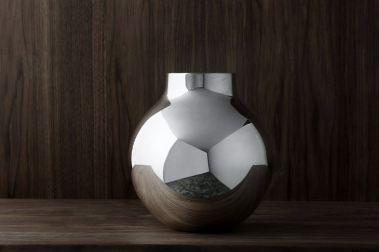 Olivia Herms for Skultuna, large Boule vase.
Silver plated brass.