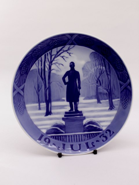 Royal Copenhagen Christmas Plate 1932