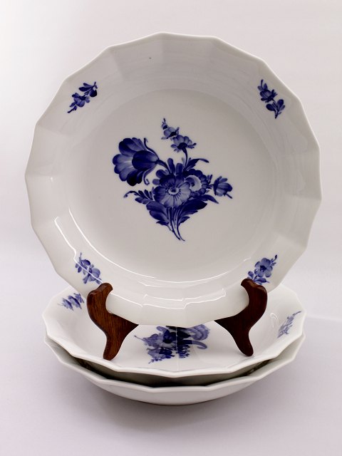 Royal Copenhagen blue flowe 10/8529 dish