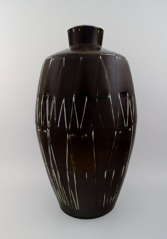 Axel Brüel: Monumental ceramic floor vase, Denmark 1960s.
