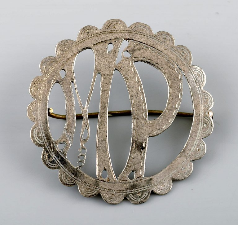 Danish Art Nouveau brooch in silver. 
Early 1900s.