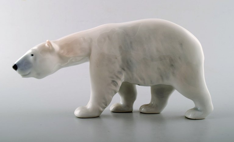 Royal Copenhagen figure walking polar bear # 320/053.
