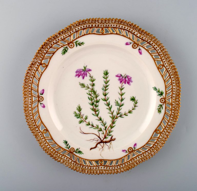 Royal Copenhagen Flora Danica openwork plate # 20/3554.