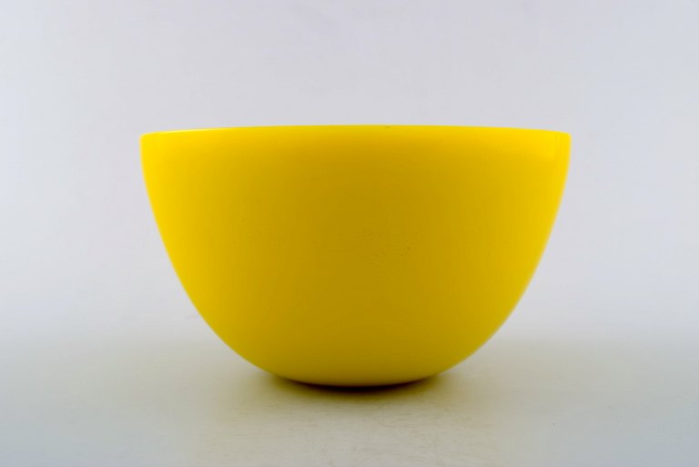Orrefors "Colora" gul skål i kunstglas. 
Designet af Sven Palmqvist.