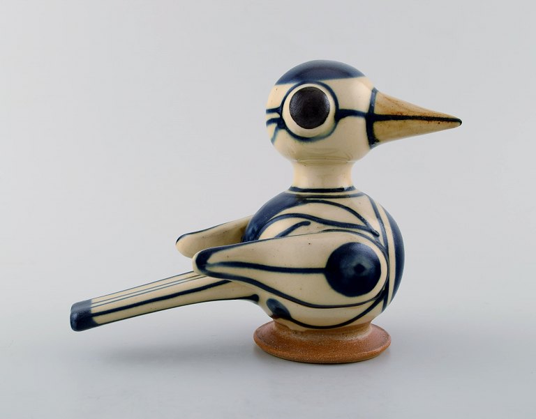 Unique Ceramic figure, bird from the Langeland, Denmark ceramists Erling and 
Karin Heerwagen 1985.