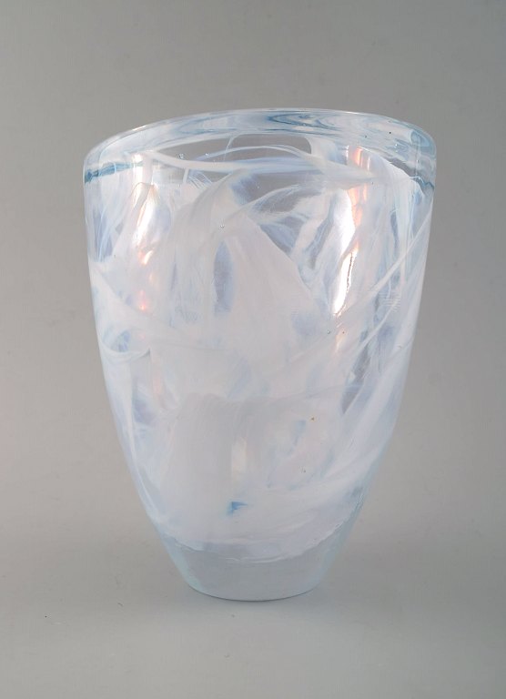 Swedish glass vase in clear glass.
