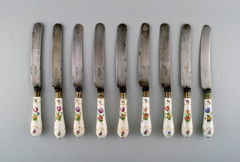 B&G, Bing & Grøndahl saksisk blomst. Sæt på 9 antikke store middagsknive. 
