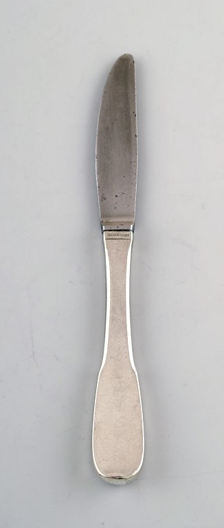 Hans Hansen cutlery Susanne lunch knife in sterling silver.
