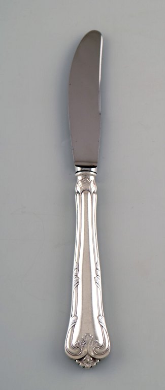 Cohr "Herregaard" luncheon knife, cutlery in silver.
2 knives in stock.
