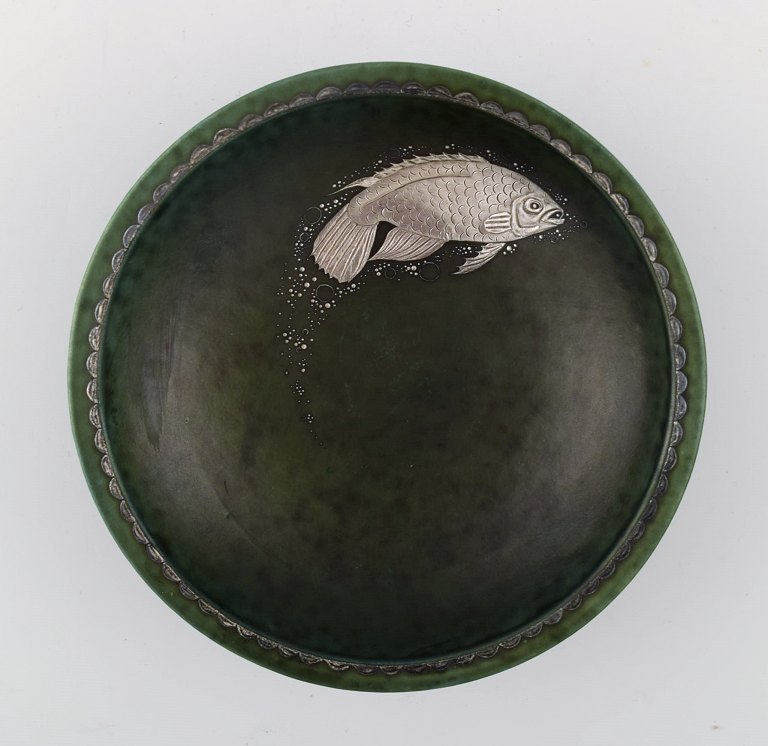 Wilhelm Kåge, Gustavsberg, Argenta Art deco bowl decorated with fish.