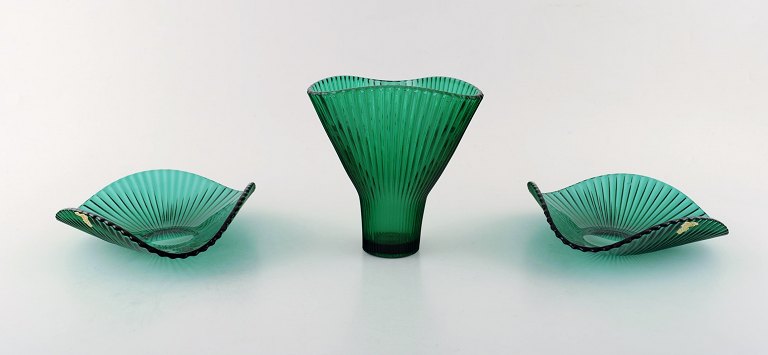 Arthur Percy for Nybro Sweden. Two bowls and a vase in green art glass.
